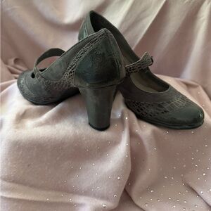 So comfy and cute. 3 inch Mary Jane type heels.